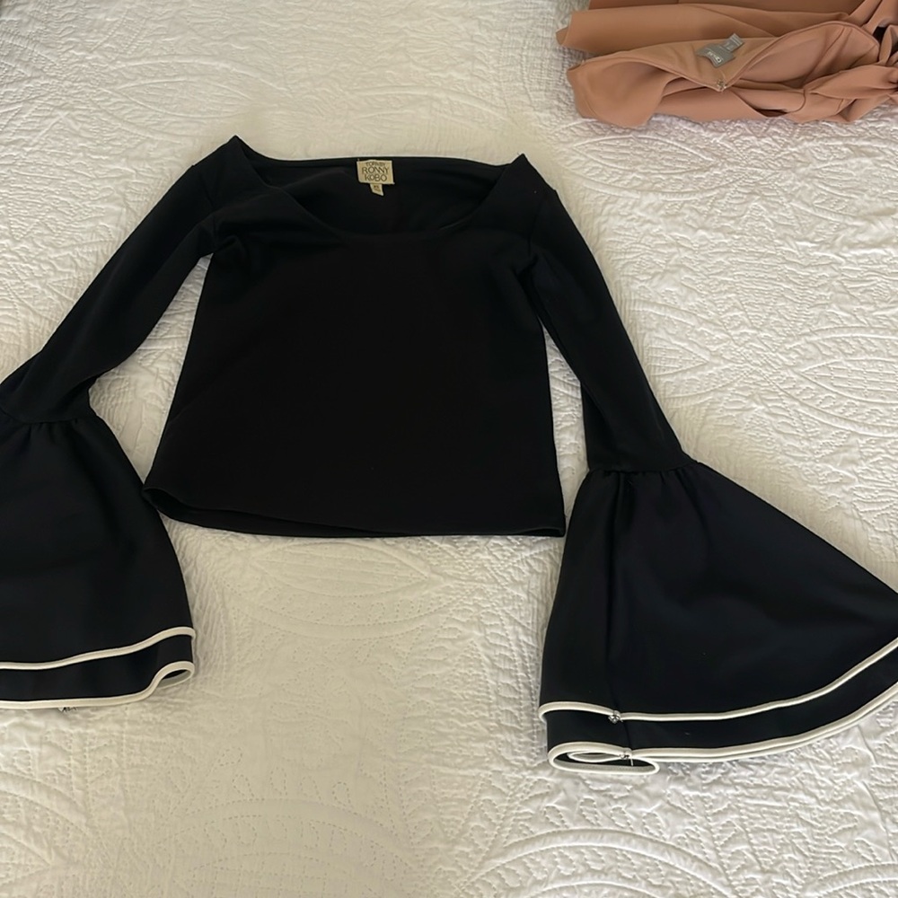 Bell sleeve top